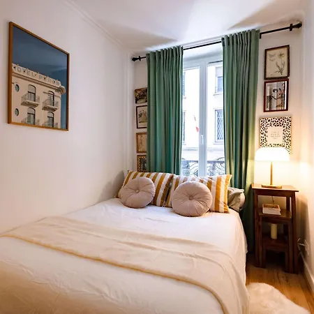 Typical Flat Eiffel Tower 4 Guests * Paris