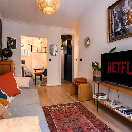 Typical Flat Eiffel Tower 4 Guests Apartment