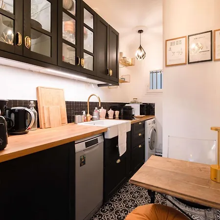 Apartment Typical Flat Eiffel Tower 4 Guests